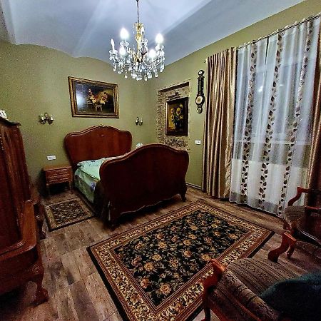 Sissy Vendeghaz Hotel เตอร์กู เซกูเยสก์ ภายนอก รูปภาพ